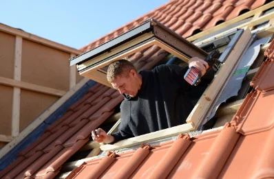 Pose de fenêtres de toit Velux à Plumaugat